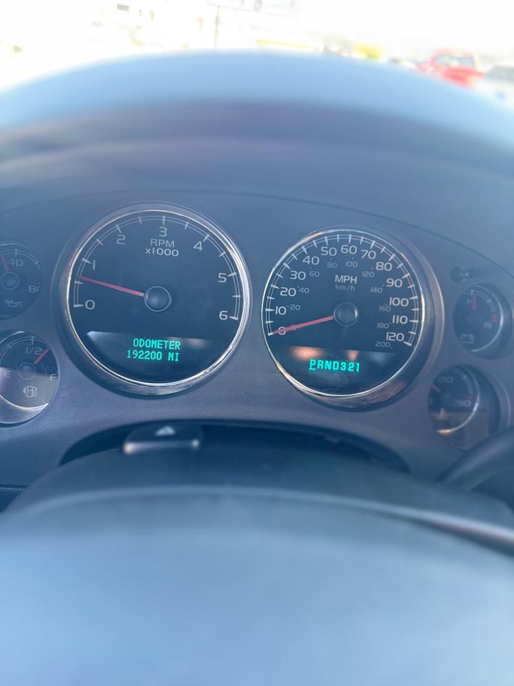 Chevrolet Suburban 2WD 4dr 1500 LT 2007