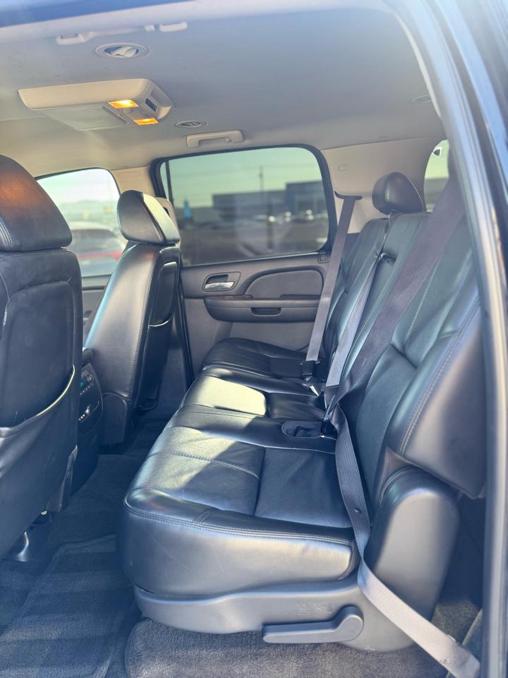 Chevrolet Suburban 2WD 4dr 1500 LT 2007