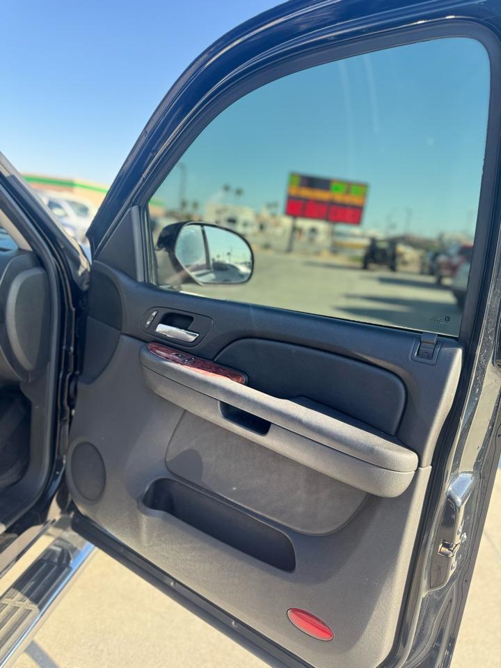 Chevrolet Suburban 2WD 4dr 1500 LT 2007