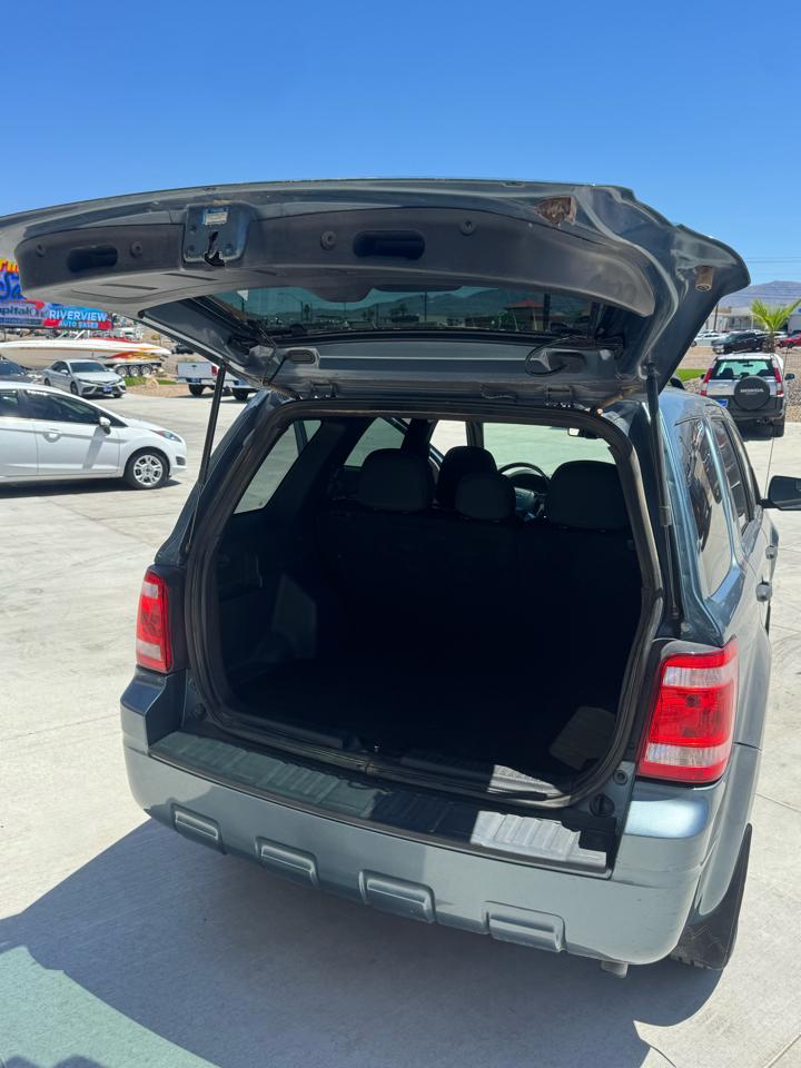 Ford Escape 4WD 4dr XLT 2012
