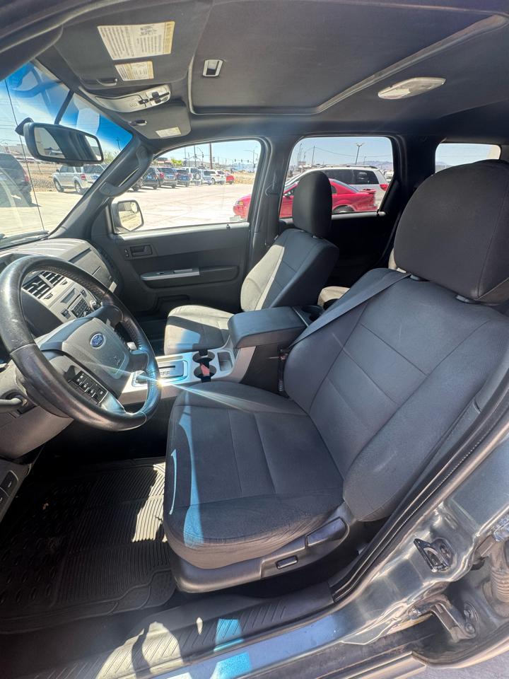 Ford Escape 4WD 4dr XLT 2012