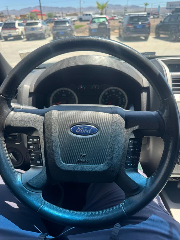 Ford Escape 4WD 4dr XLT 2012