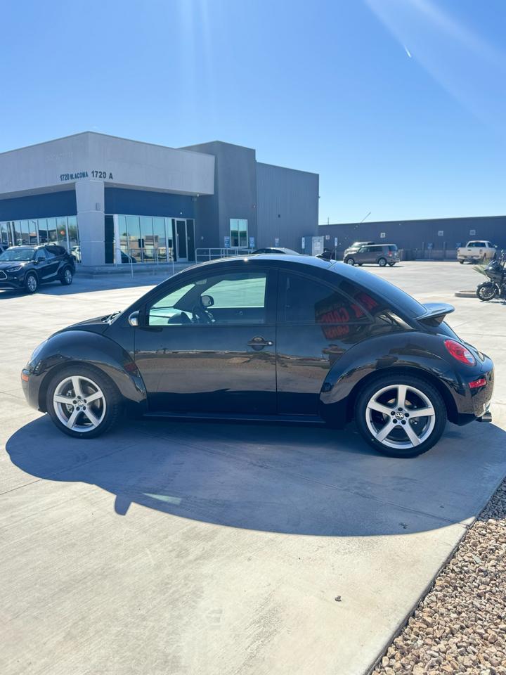 Volkswagen New Beetle Coupe 2dr Final Edition PZEV 2010