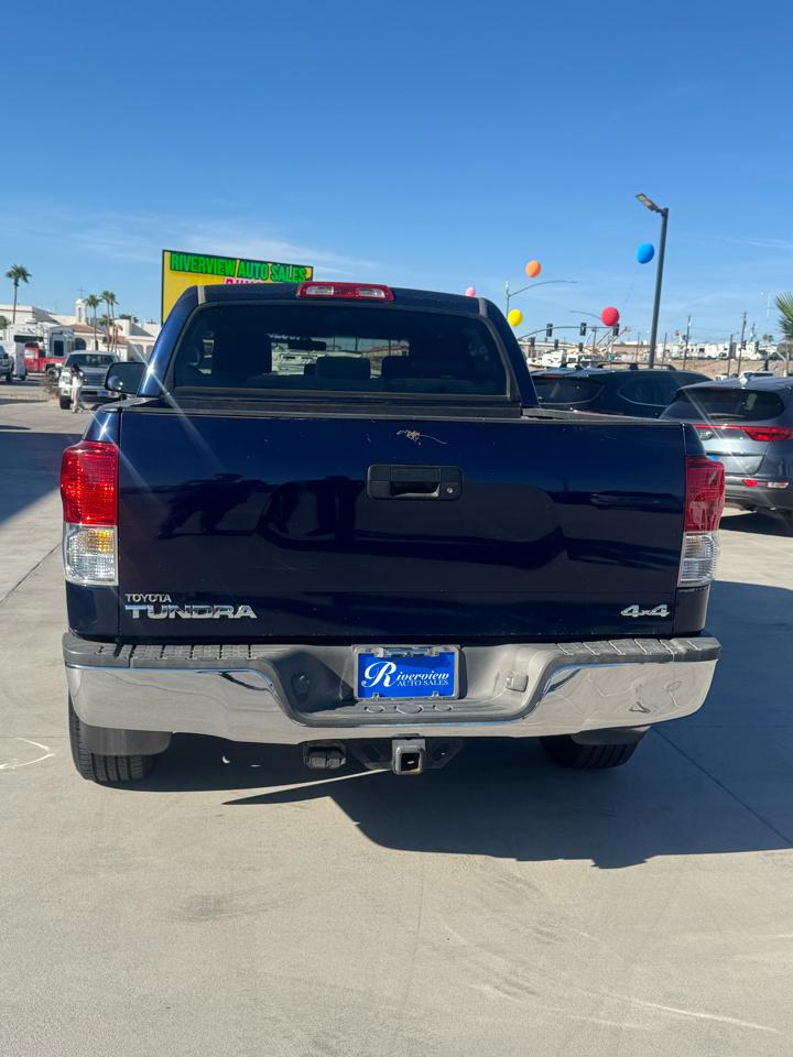 Toyota Tundra 4WD Truck  2010