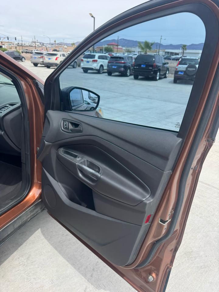 Ford Escape S FWD 2017