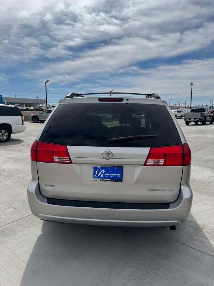 Toyota Sienna  2004