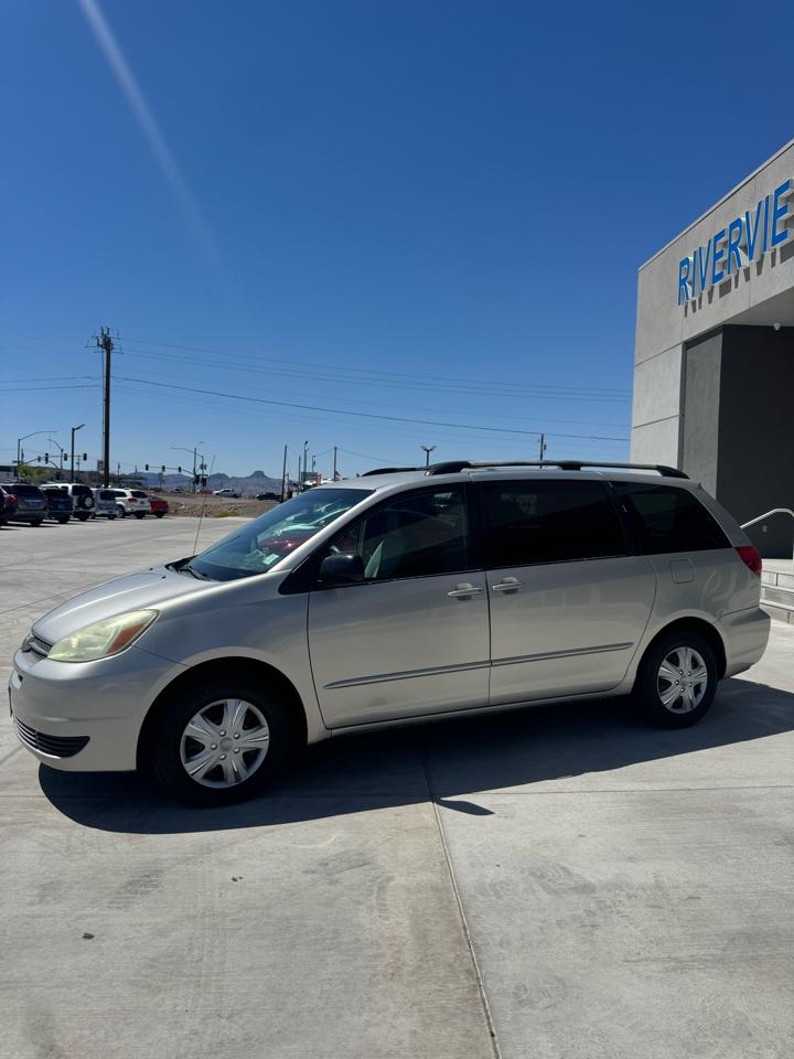 Toyota Sienna  2004