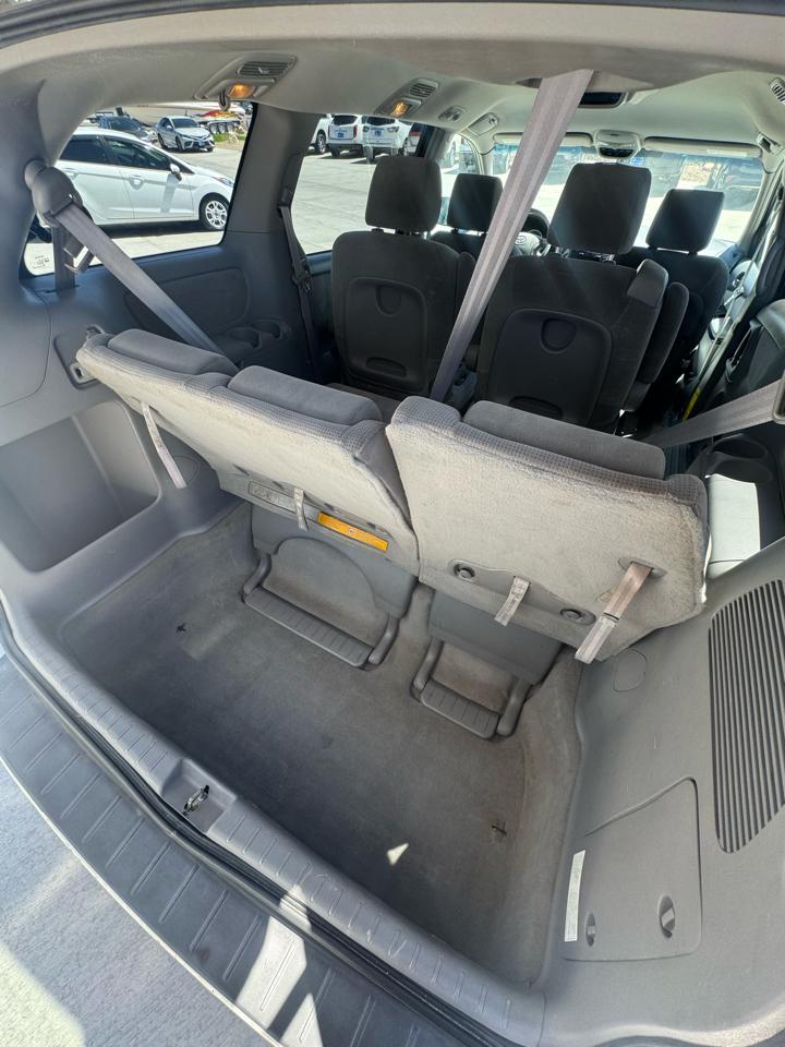 Toyota Sienna  2004