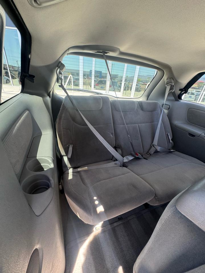 Toyota Sienna  2004