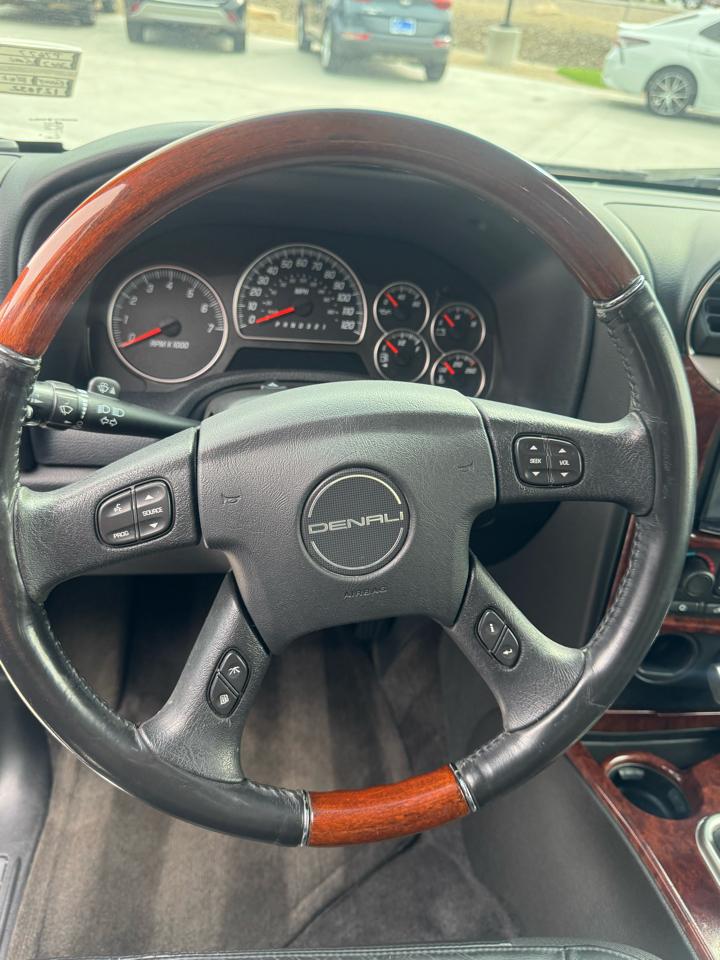 GMC Envoy 2WD 4dr Denali 2007