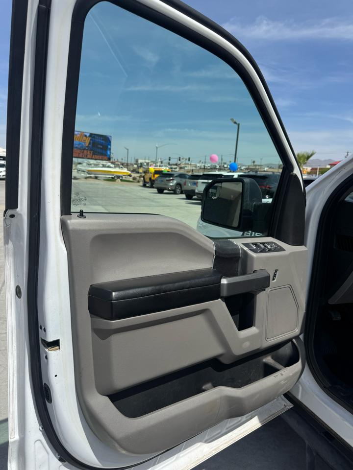 Ford F-150 4WD SuperCrew 145" XLT 2016