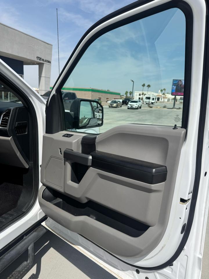 Ford F-150 4WD SuperCrew 145" XLT 2016