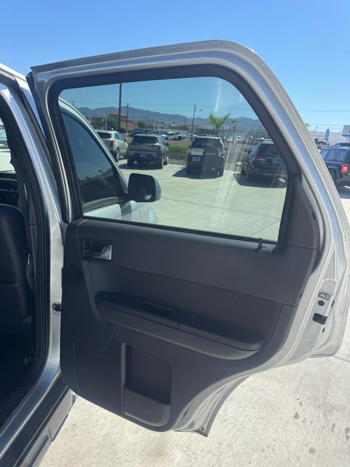 Ford Escape 4WD 4dr Limited 2010