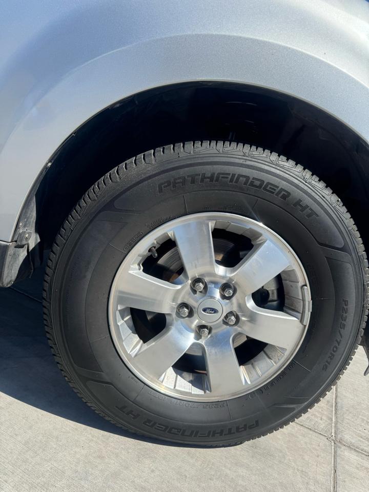 Ford Escape 4WD 4dr Limited 2010