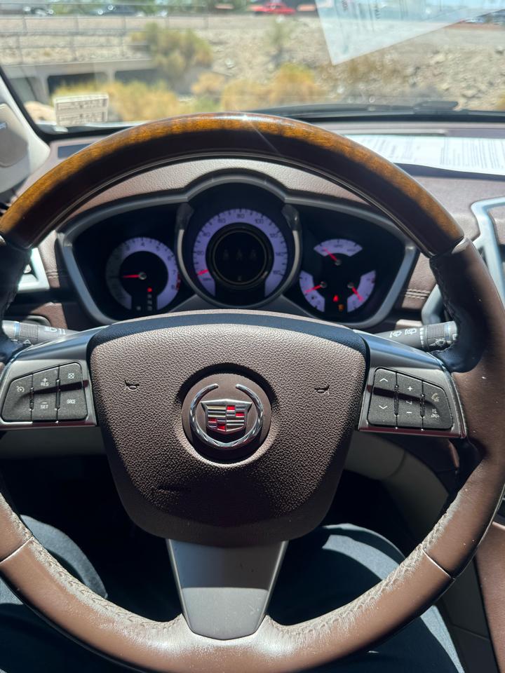 Cadillac SRX  2011