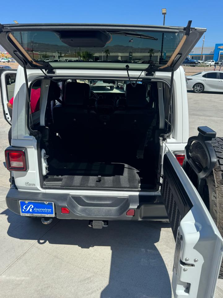 Jeep Wrangler Unlimited Sahara Altitude 2021