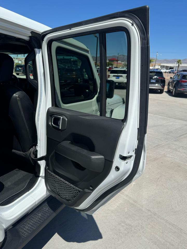 Jeep Wrangler Unlimited Sahara Altitude 2021