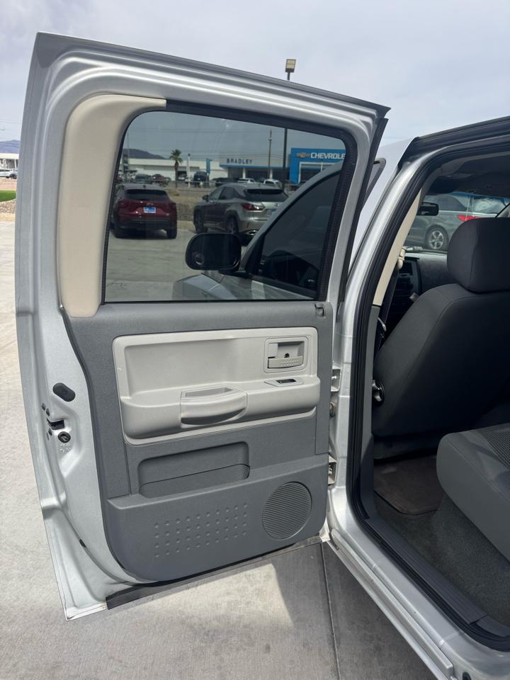 Dodge Dakota 4WD Quad Cab 131" SLT 2007