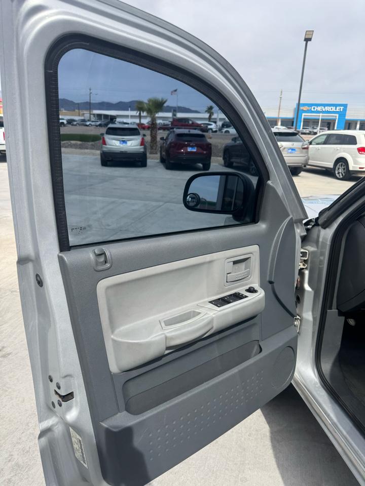 Dodge Dakota 4WD Quad Cab 131" SLT 2007