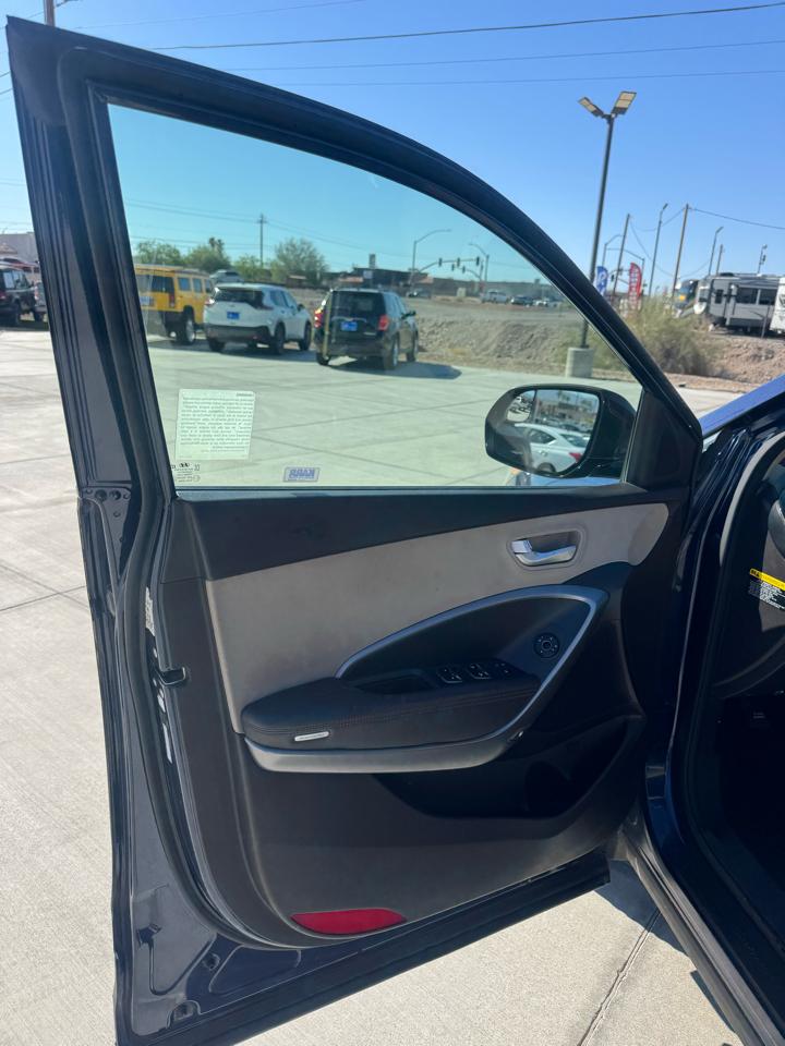 Hyundai Santa Fe SE 3.3L Auto AWD 2017