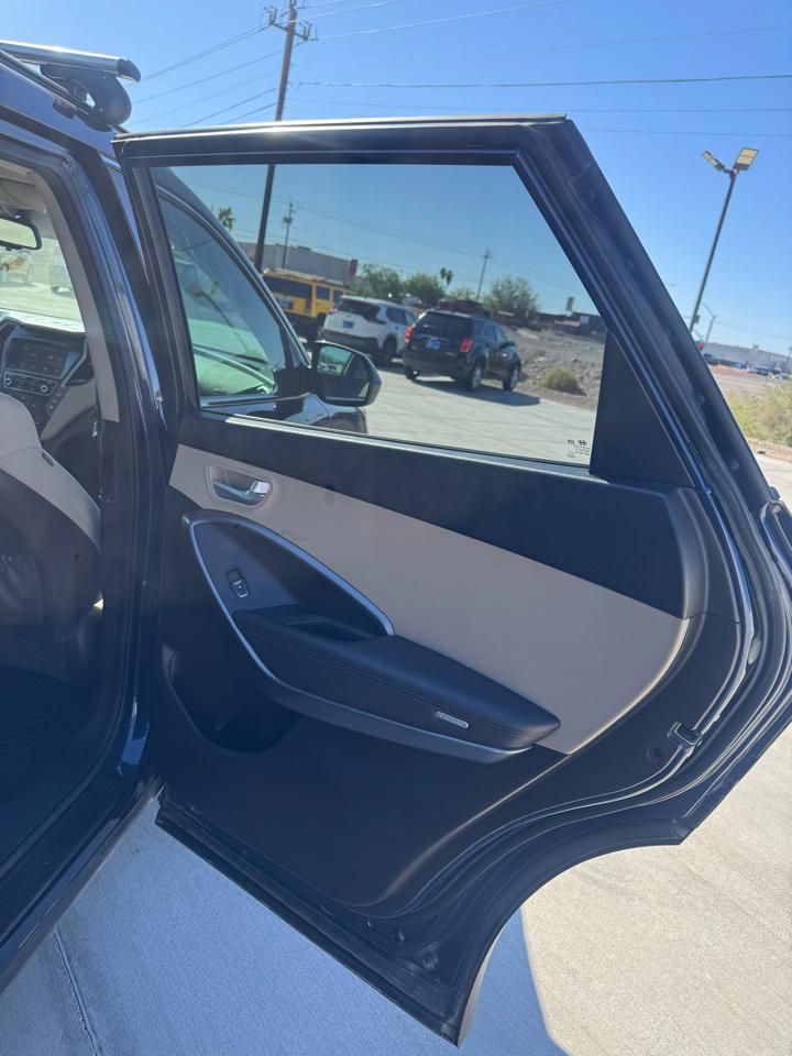Hyundai Santa Fe SE 3.3L Auto AWD 2017