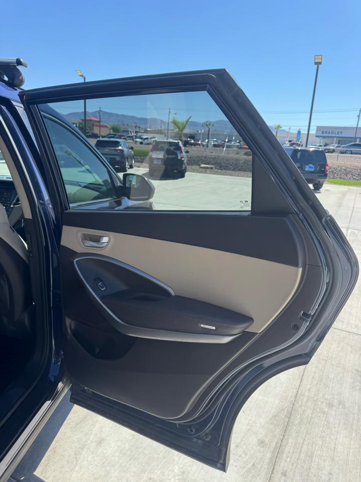 Hyundai Santa Fe SE 3.3L Auto AWD 2017