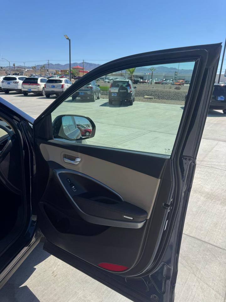 Hyundai Santa Fe SE 3.3L Auto AWD 2017