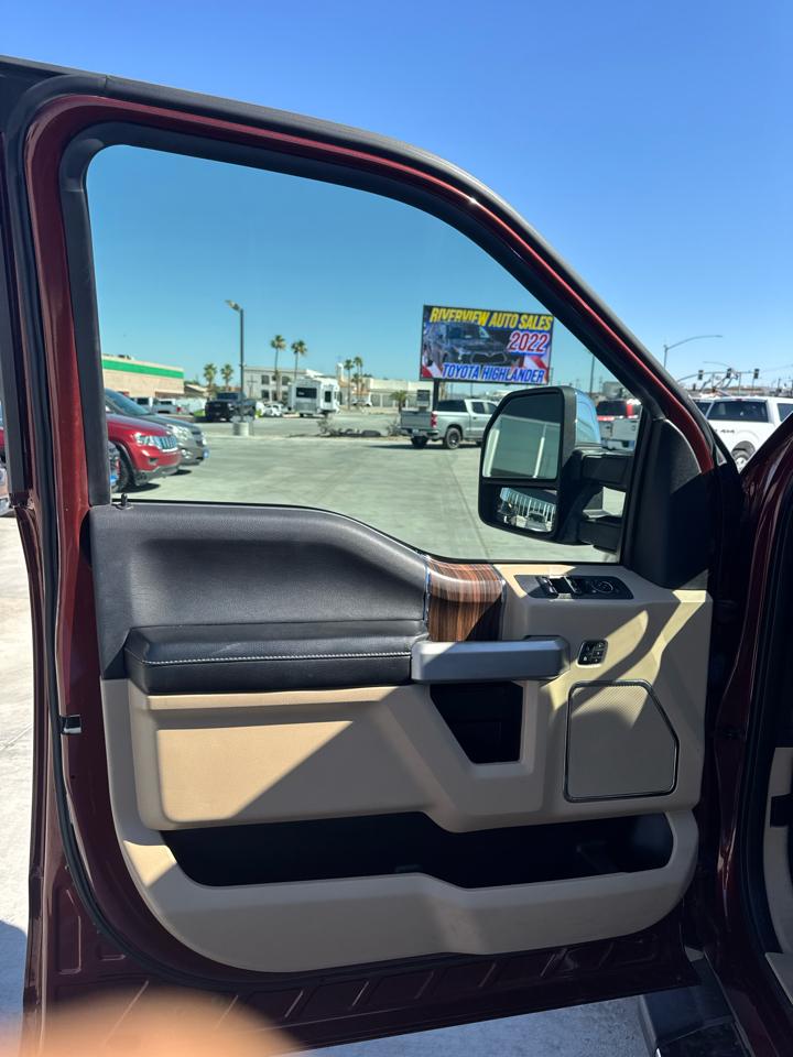 Ford F-150 4WD SuperCrew 145" Lariat 2016