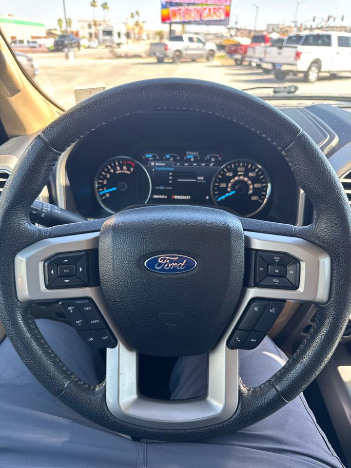 Ford F-150 4WD SuperCrew 145" Lariat 2016