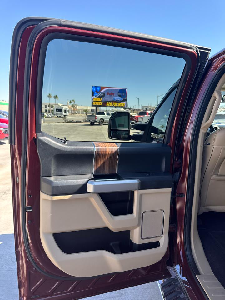Ford F-150 4WD SuperCrew 145" Lariat 2016