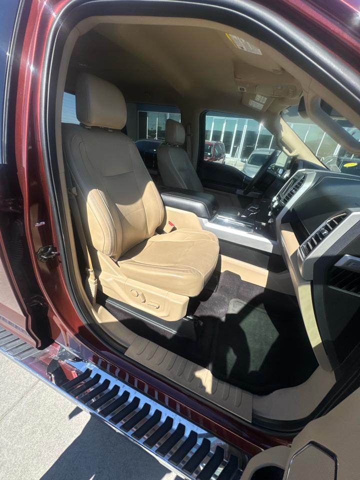 Ford F-150 4WD SuperCrew 145" Lariat 2016