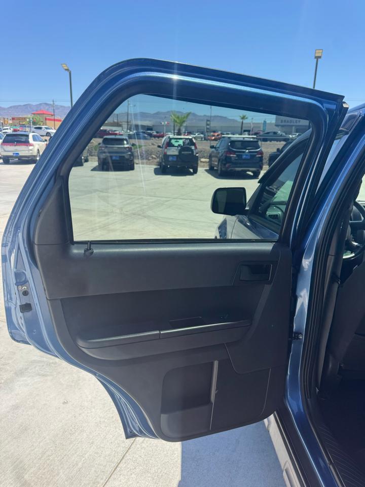 Ford Escape FWD 4dr V6 Auto XLT 2009