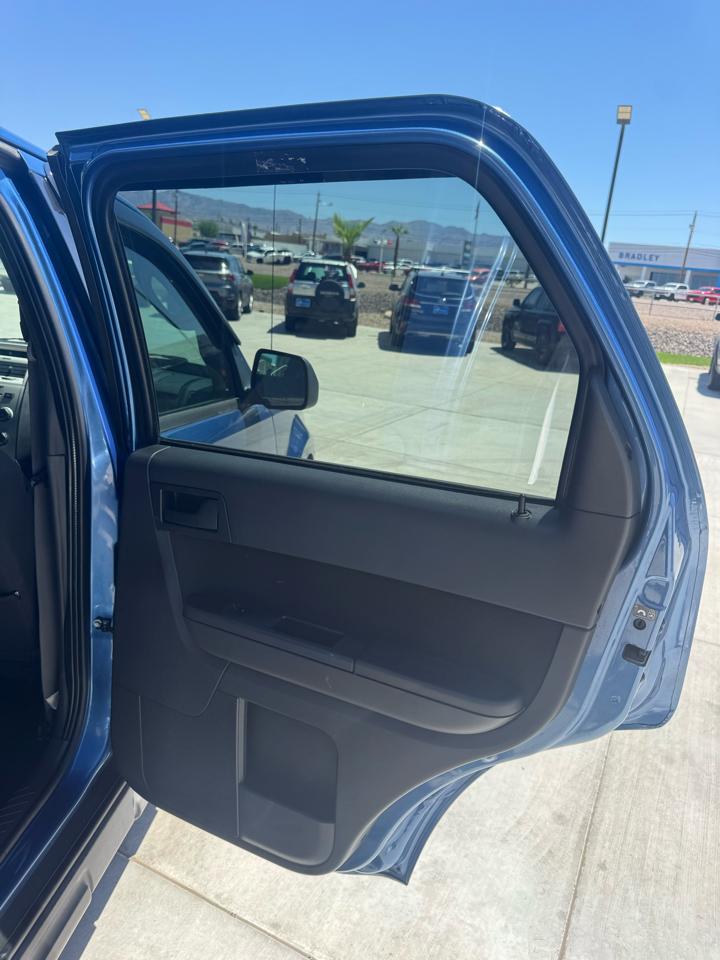 Ford Escape FWD 4dr V6 Auto XLT 2009