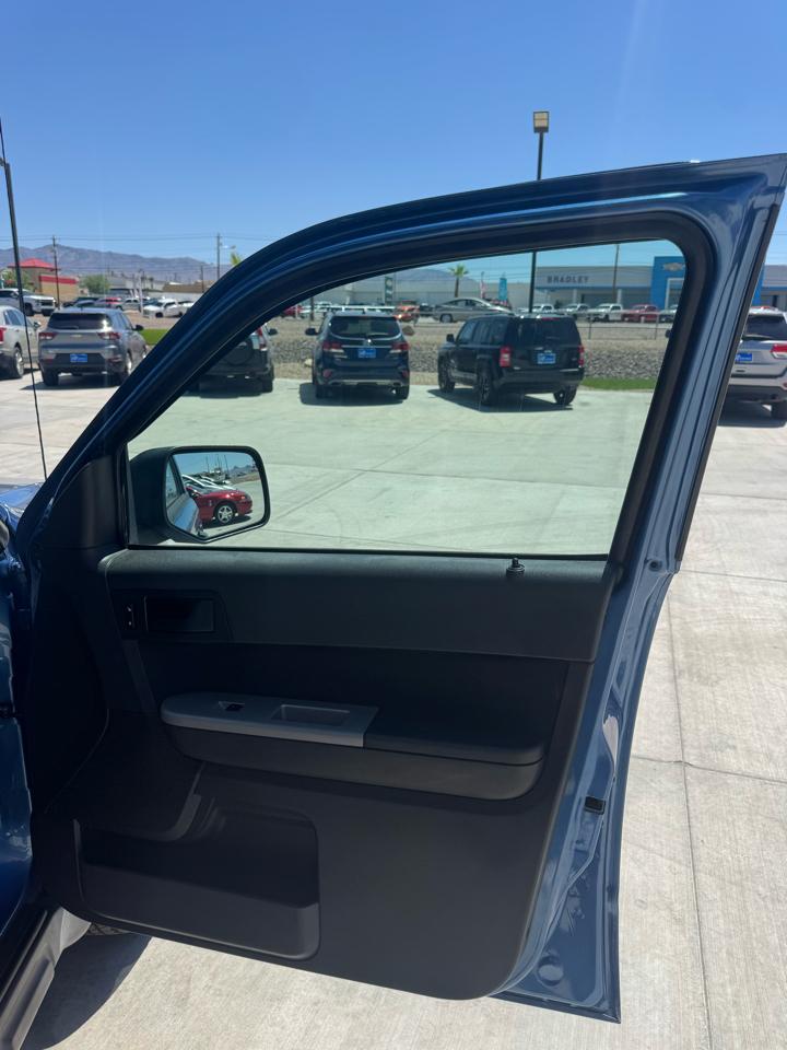 Ford Escape FWD 4dr V6 Auto XLT 2009