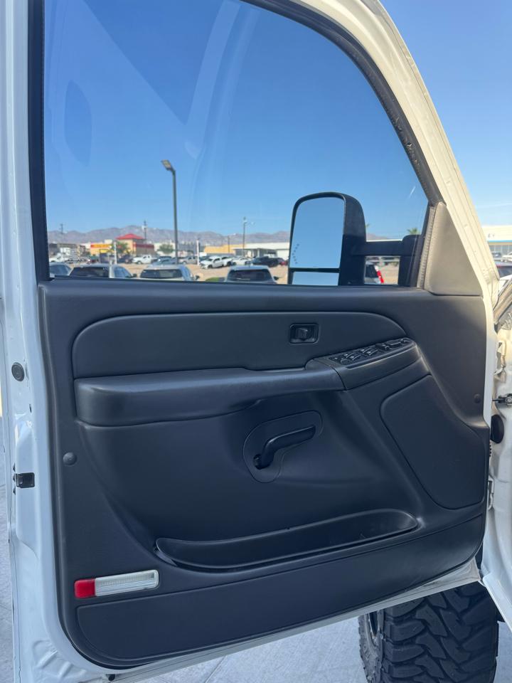 Chevrolet Silverado 2500HD Crew Cab 153" WB 4WD LT1 2006