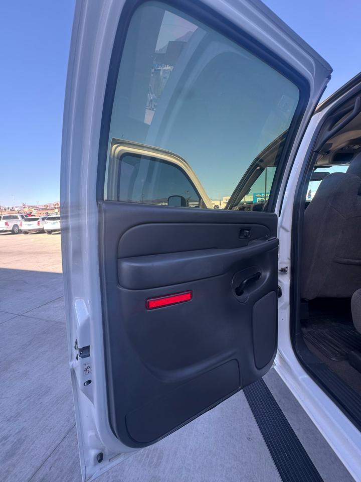Chevrolet Silverado 2500HD Crew Cab 153" WB 4WD LT1 2006