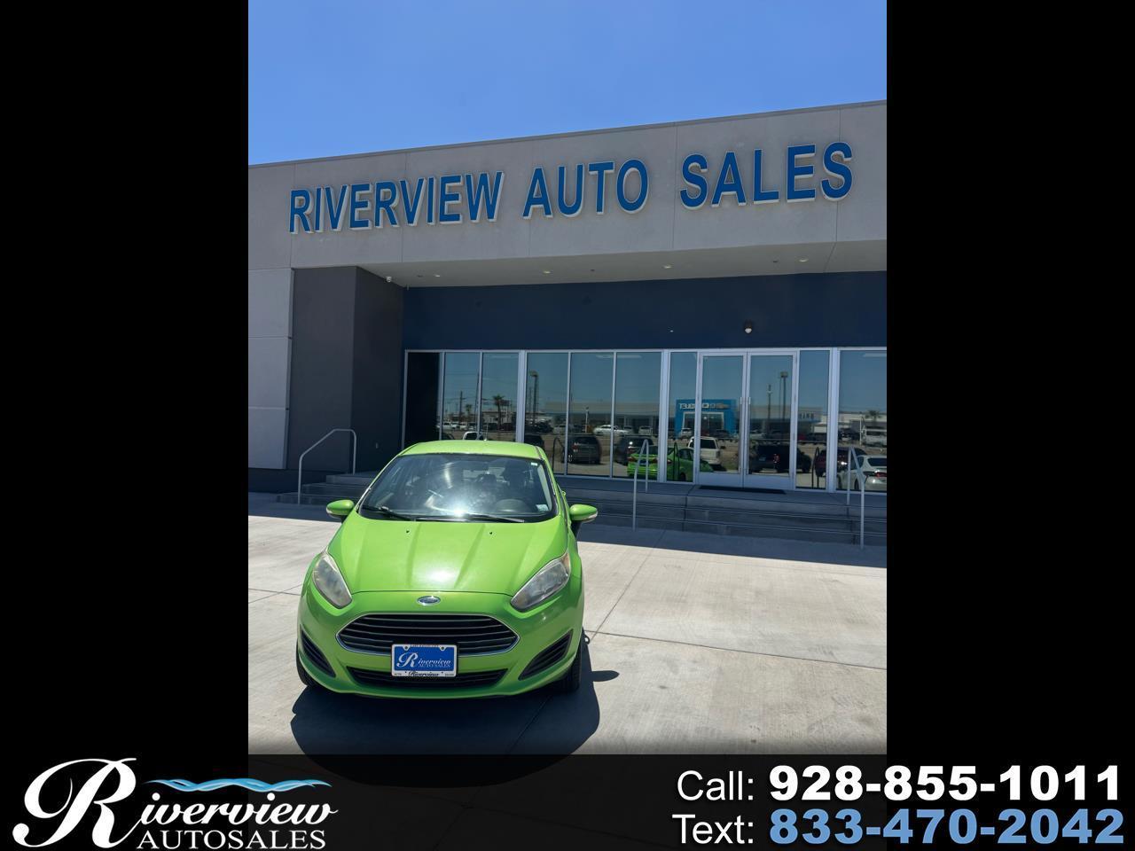 2015 Ford Fiesta 4dr Sdn SE