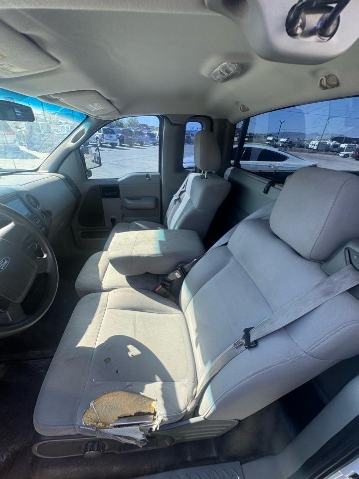 Ford F-150 Reg Cab 126" STX 2006