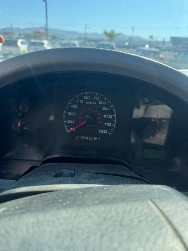 Ford F-150 Reg Cab 126" STX 2006
