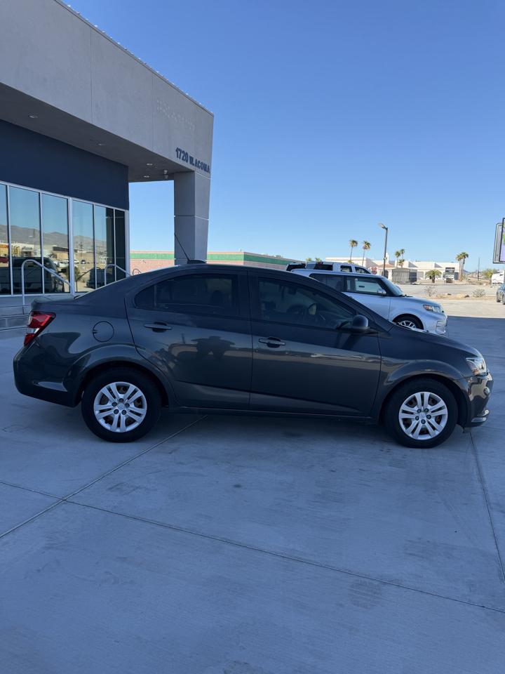 Chevrolet Sonic 4dr Sdn Auto LS 2017