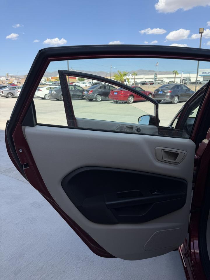 Ford Fiesta 5dr HB SE 2013