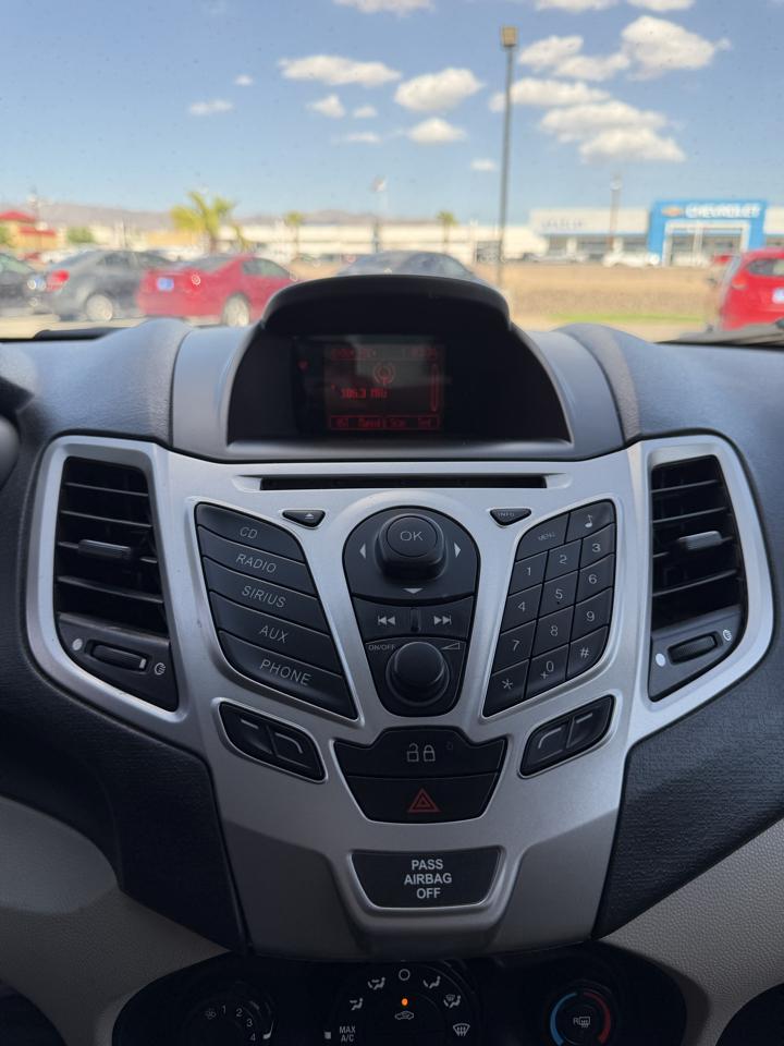 Ford Fiesta 5dr HB SE 2013