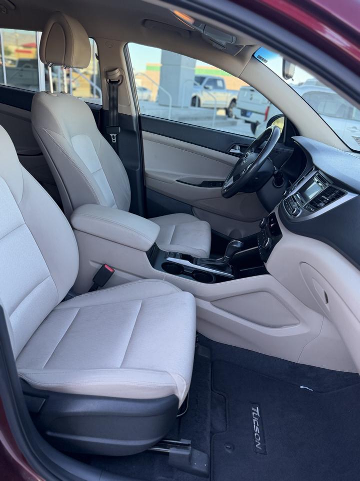 Hyundai Tucson FWD 4dr Sport w/Beige Int 2016