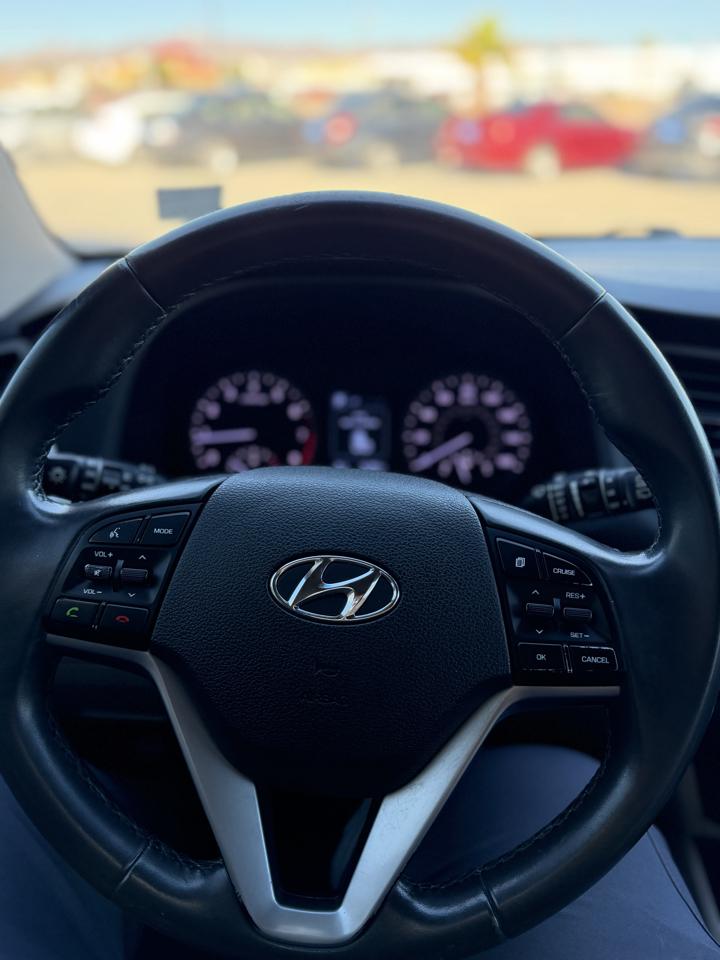 Hyundai Tucson FWD 4dr Sport w/Beige Int 2016