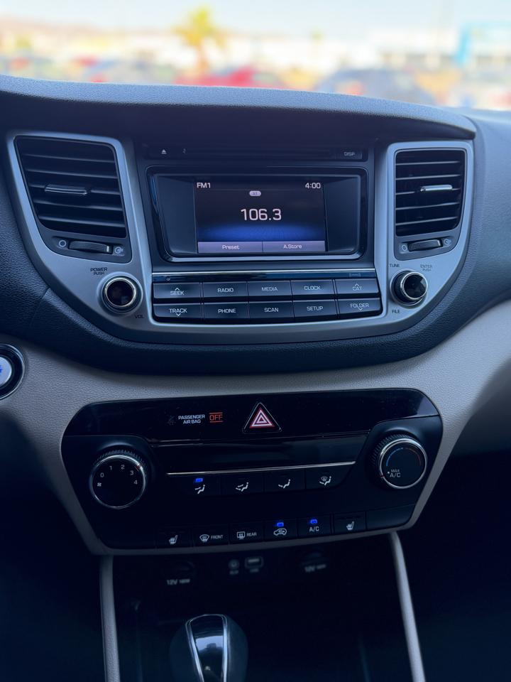 Hyundai Tucson FWD 4dr Sport w/Beige Int 2016