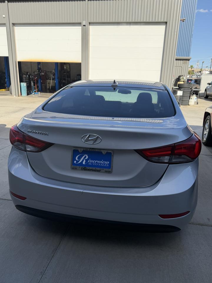 Hyundai Elantra  2014