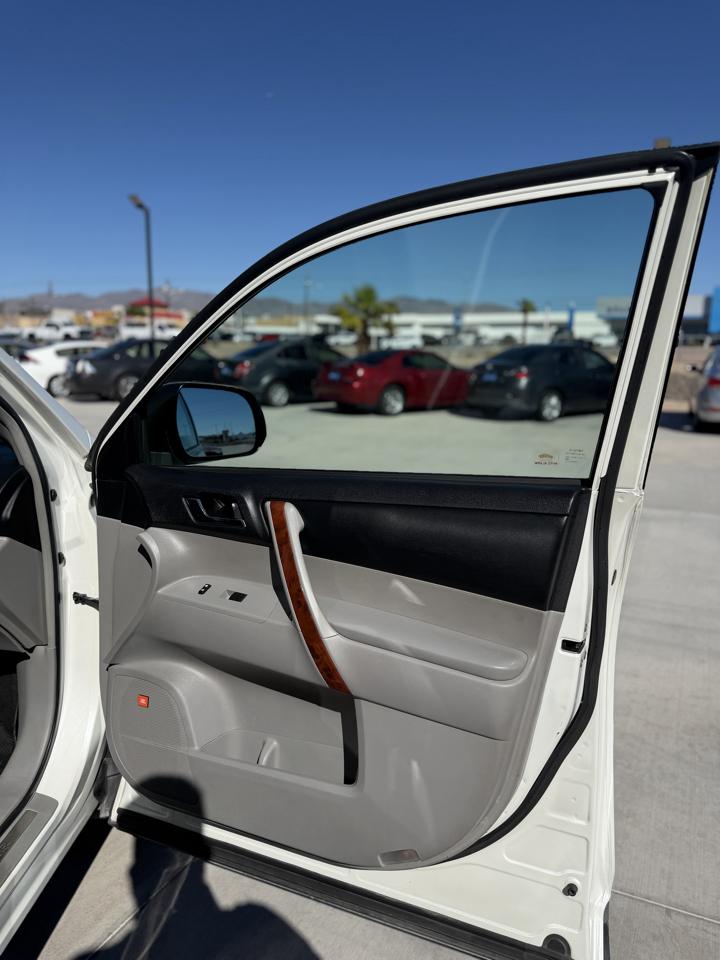 Toyota Highlander  2012