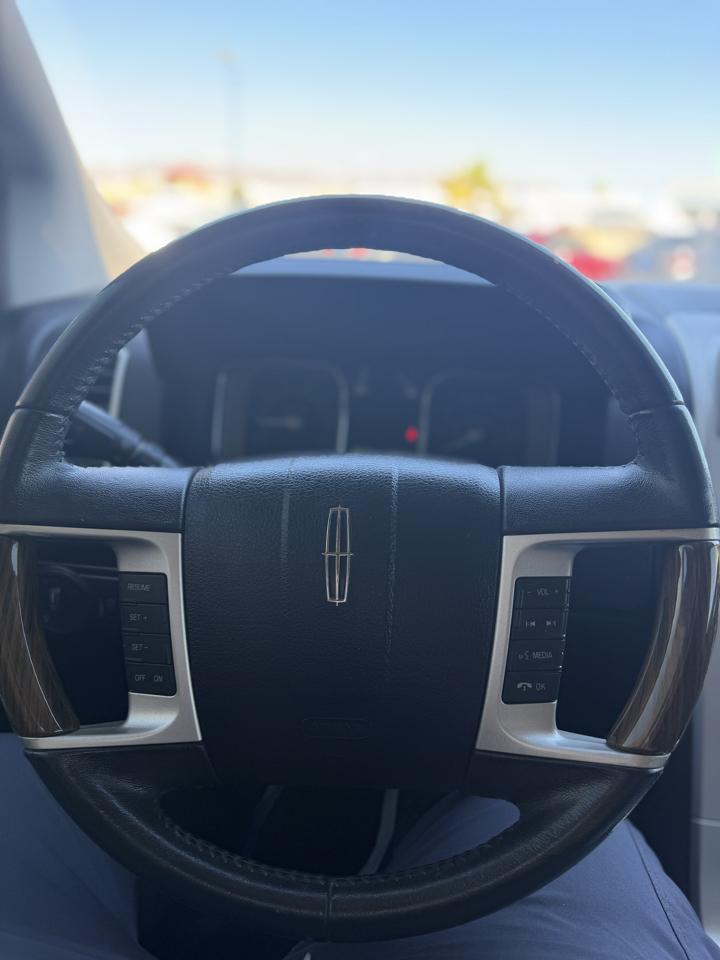 Lincoln MKX FWD 4dr 2010