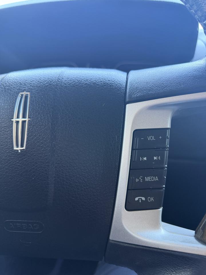 Lincoln MKX FWD 4dr 2010