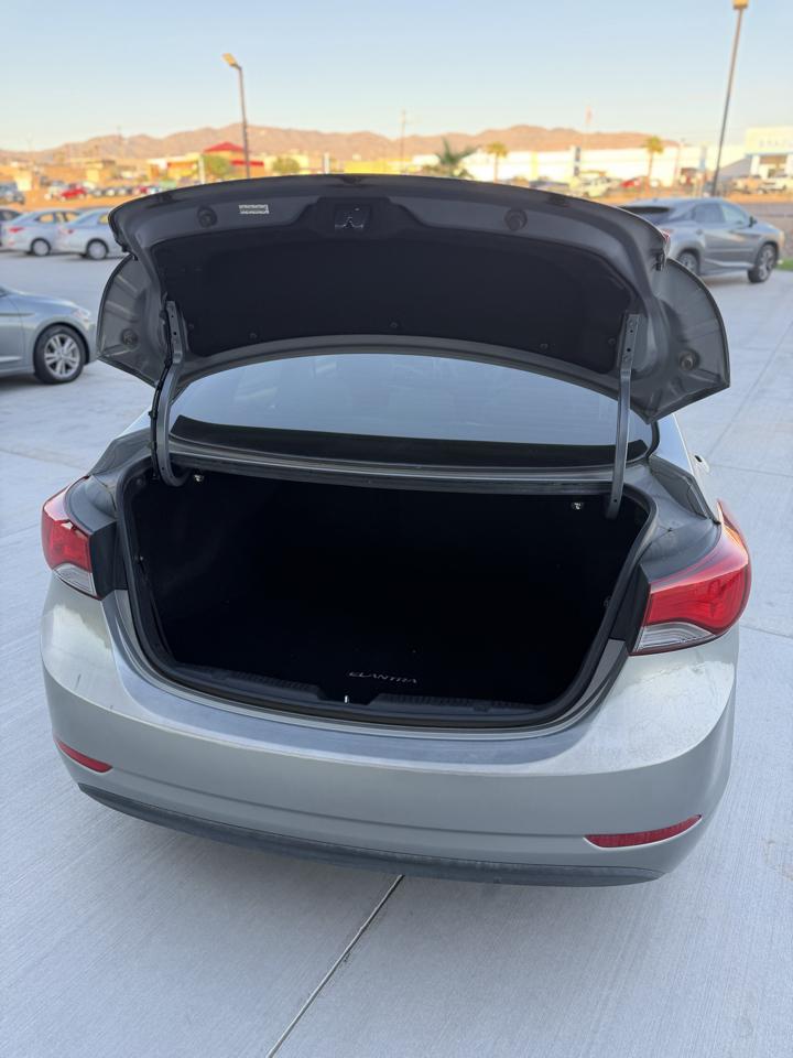 Hyundai Elantra  2014
